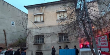 Samsun'da metruk bina yangını söndürüldü