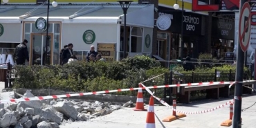 Samsun'da toprak kaymasına önlem: AVM girişleri kapatıldı