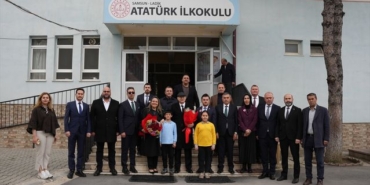 Topsakal'dan 23 Nisan Kutlaması - Son Dakika