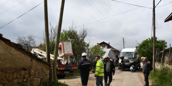 Vezirköprü'de Servis Kazası: 10 Yaralı