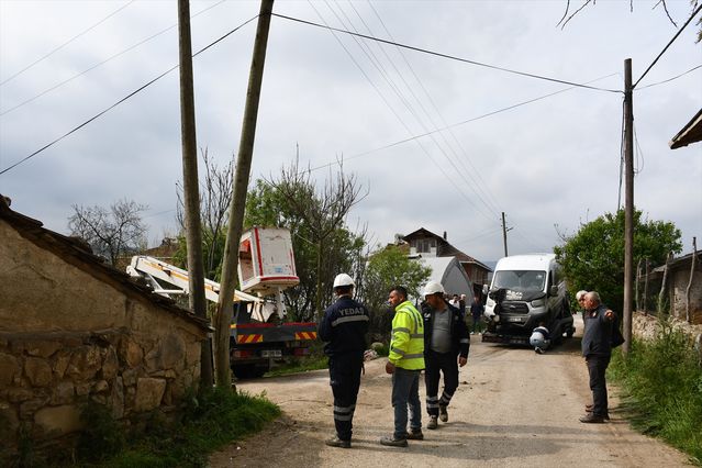 Vezirköprü'de Servis Kazası: 10 Yaralı