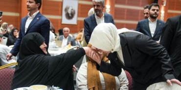 AK Parti İstanbul İl Başkanlığı'nda şehit anneleri için Anneler Günü programı düzenlendi