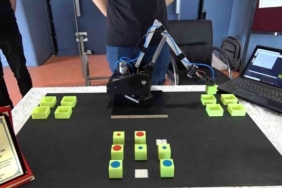Atakum Lisesi Robot Yarışmasında Zirveye Çıktı