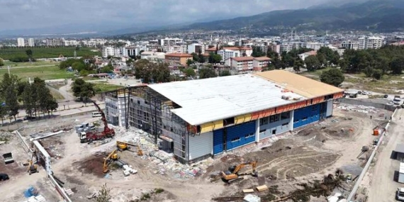 Başkan Öntürk’ten Dörtyol’daki Spor Salonu İncelemesi