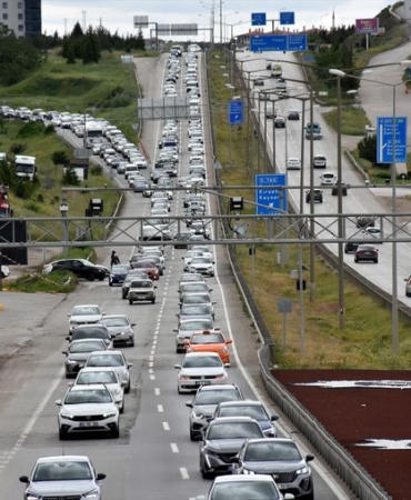 Kırıkkale'de Dönüş Trafiği Yoğunlaştı - Son Dakika