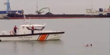 Samsun'da İtfaiye Eri Kadını Kurtardı