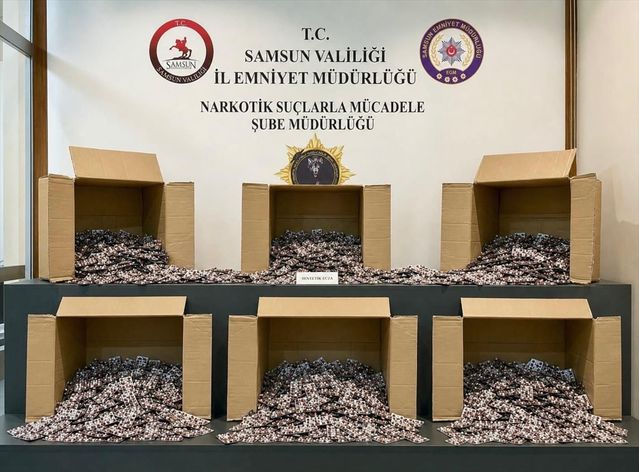Samsun'da Uyuşturucu Operasyonu: 172 Bin Hap Ele Geçirildi