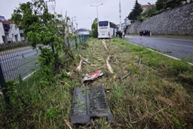Samsun'da Yolcu Otobüsü Refüje Çıktı