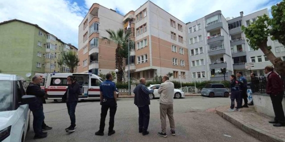 Samsun'da balkonda kriz: 2 saatlik ikna sonrası kapıyı açtı