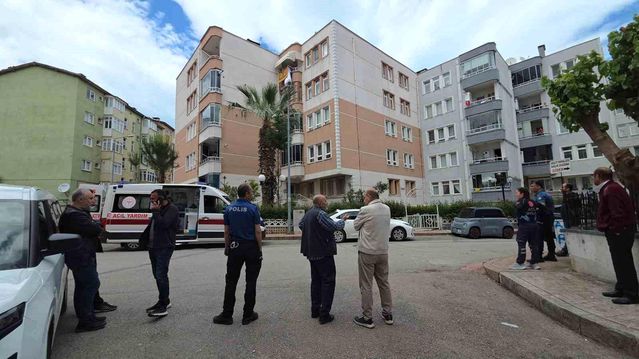 Samsun'da balkonda kriz: 2 saatlik ikna sonrası kapıyı açtı