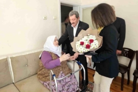 Vali Tavlı, şehit ailesinin Anneler Günü'nü kutladı
