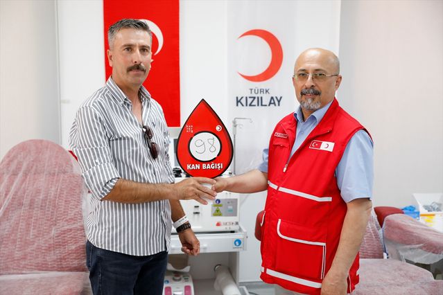 12 Yılda 98 Kan Bağışı