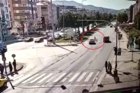 12 yaşındaki çocuğun hayatını kaybettiği feci kaza kamerada: Gözyaşlarıyla uğurlandı