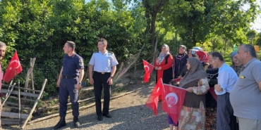 Alaçam'dan Jandarmaya Sürpriz Kutlama - Son Dakika