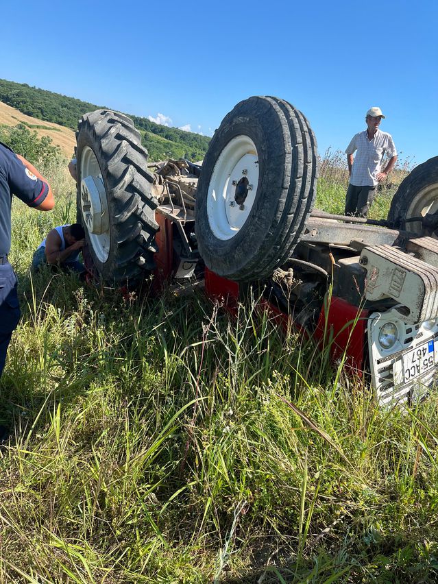 Bafra'da Traktör Devrildi, Çiftçi Hayatını Kaybetti