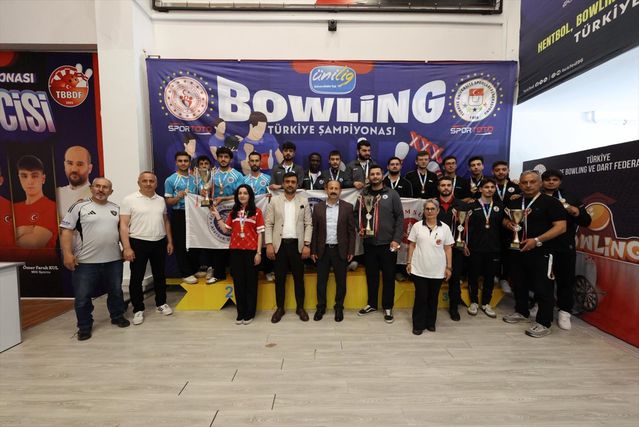 Bayburt Üniversitesi'nden bowling'de 10 madalya