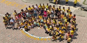 Minik Öğrencilerden Ukulele Konseri - Son Dakika