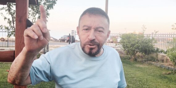 Mustafa Topaloğlu'ndan ‘Gangnam Style’a karşı yeni şarkı: Bambam Star
