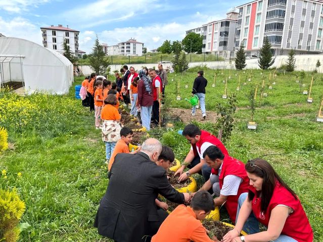 Öğrenciler Lavanta Bahçesi Oluşturdu - Son Dakika