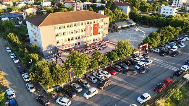 Özel öğrencilerin mezuniyet sevinci - Son Dakika