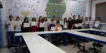 Samsun'da 13 İkiz Öğrenci Karne Heyecanı Yaşadı