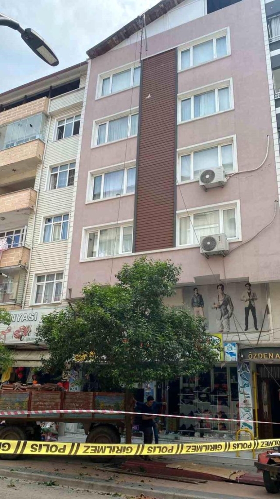 Samsun'da İşçi Çatıdan Düştü: Hayatını Kaybetti