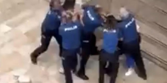 Samsun'da Kadınlar Arasında Kavga - Son Dakika