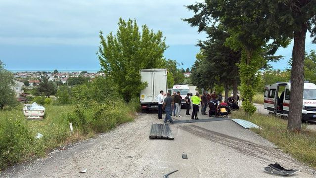 Samsun'da Kamyon ve Kamyonet Çarpıştı: 5 Yaralı