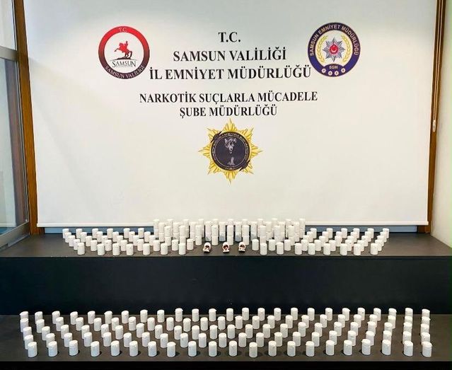 Samsun'da Narkotik Operasyonu: 11 Bin 650 Sentetik Ecza Ele Geçirildi