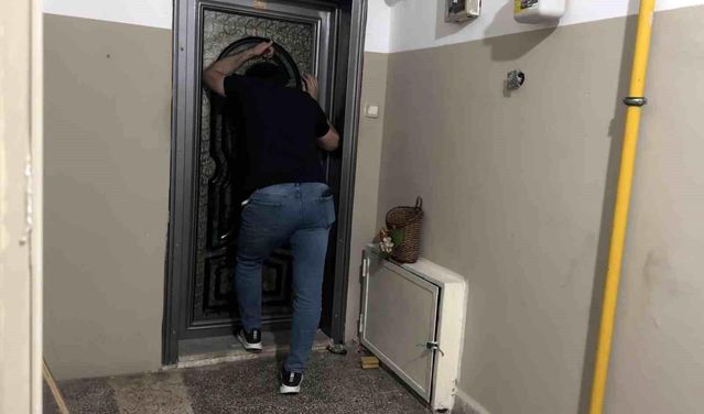 Samsun'da Yangın Çıkan Evde Genç Kendini Kilitledi