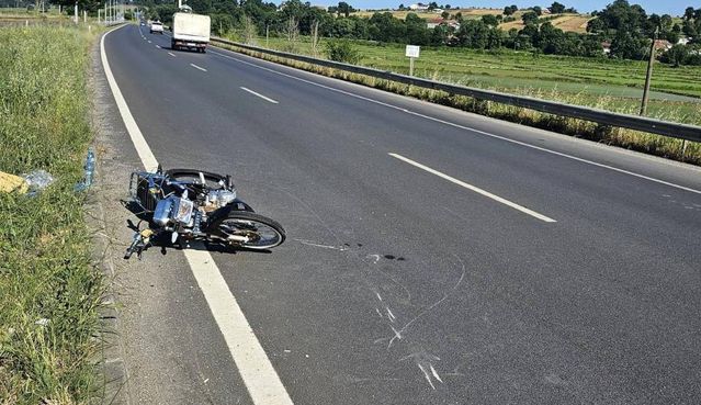 Samsun'da motosiklet lastiği patladı, 2 yaralı