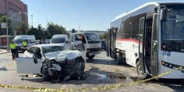 Samsun'da otomobil ile halk otobüsü çarpıştı: 7 yaralı