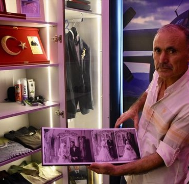Şehit Astsubay Emre Altıok'un hatırası evde yaşatılıyor