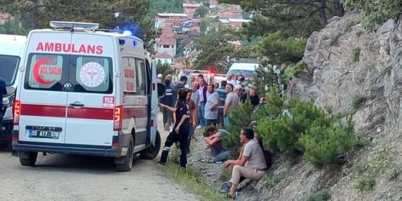 Traktör Uçuruma Yuvarlandı: Bir Ölü, Bir Yaralı
