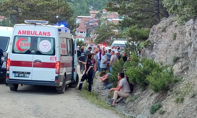 Traktör Uçuruma Yuvarlandı: Bir Ölü, Bir Yaralı