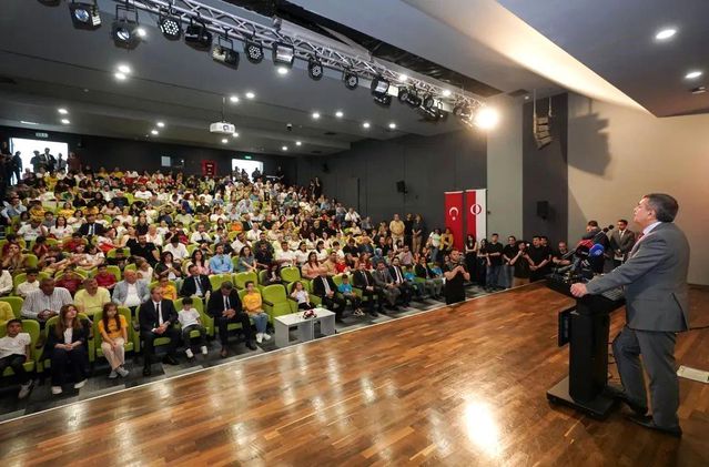 Vezirköprü İlkokulu Zeka Oyunları'nda Türkiye Birincisi