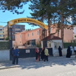 Yanlış Okula Giden Adaya Jandarma Yardımı