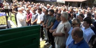 Bafra'da Trafik Kazası: Eşini Kaybeden Adam Son Yolculuğuna Uğurlandı