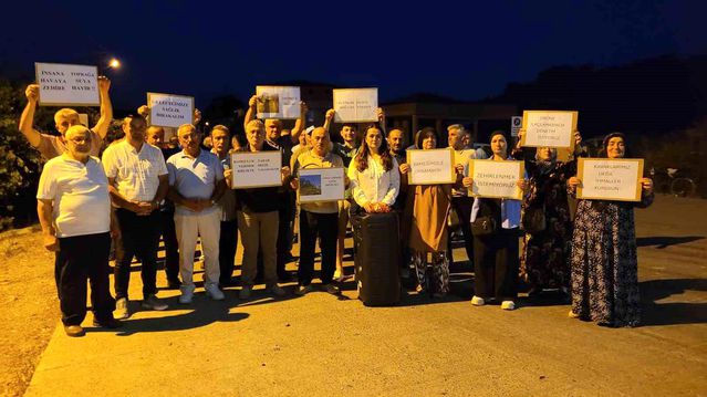 Çarşamba'da dron ilaçlamasına tepki - Son Dakika