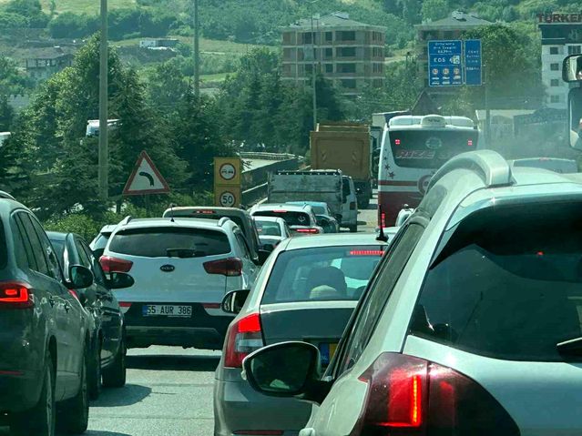 Samsun Çevre Yolu'ndaki Çalışmalar Trafiği Kilitledi