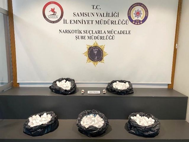 Samsun'da 38 Bin Sentetik Ecza Ele Geçirildi