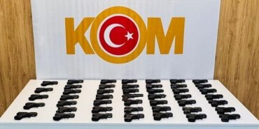 Samsun'da 47 Ruhsatsız Tabanca Ele Geçirildi
