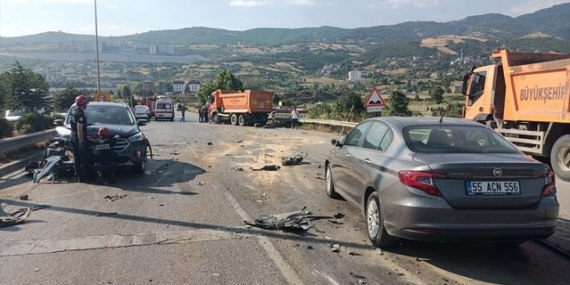 Samsun'da 8 Araçlı Kaza: 2 Yaralı