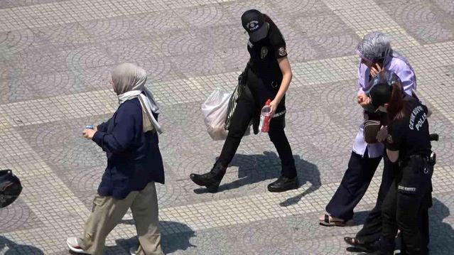 Samsun'da Sıcak Çarpmasından Kadın Yere Düştü
