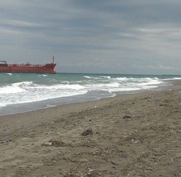 Dron Saldırısı Sonrası Tanker Karaya Oturdu