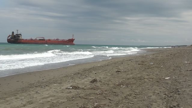 Dron Saldırısı Sonrası Tanker Karaya Oturdu