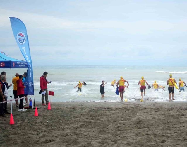 Karadeniz’in hırçın sularında Cankurtarma Sportif Deniz Türkiye Şampiyonası