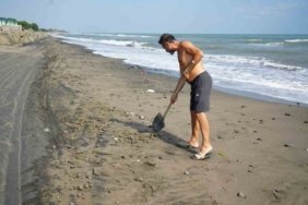 Samsun Sahilinde Şüpheli Toz Maddesi İnceleniyor