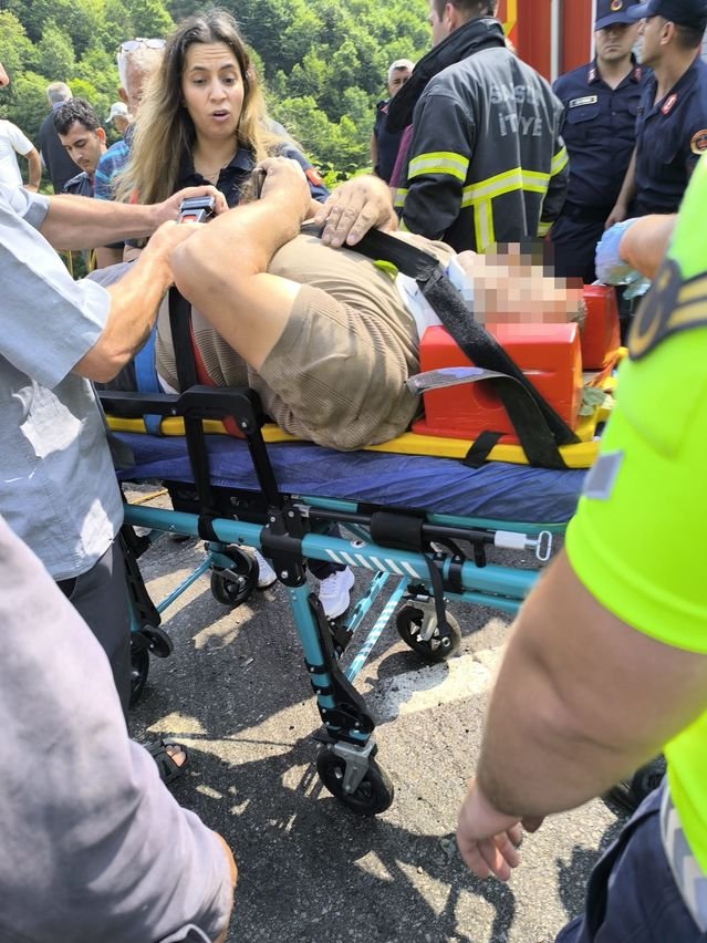 Samsun'da Araziye Yuvarlanan Araçta Sürücü Yaralandı