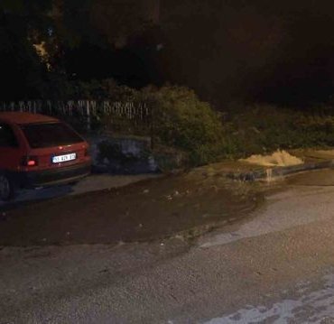Samsun'da Su Borusu Arızası: 2 Saat Süren Su Akışı
